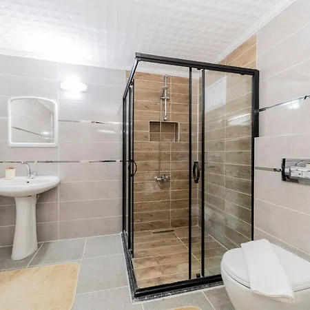 Central Flat Close To The Beach In Muratpasa Antalya